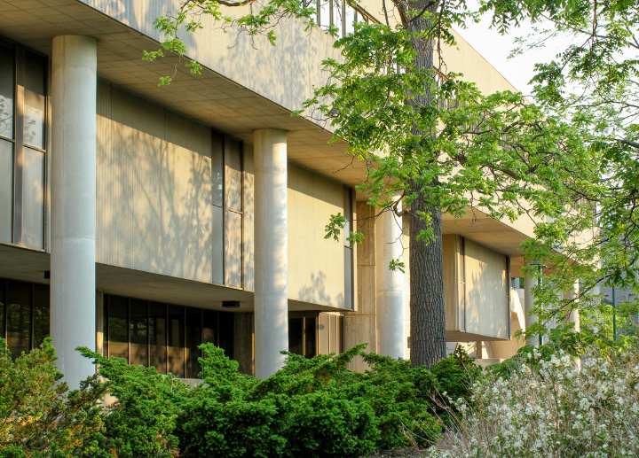 A photo of the enterance to Social Science